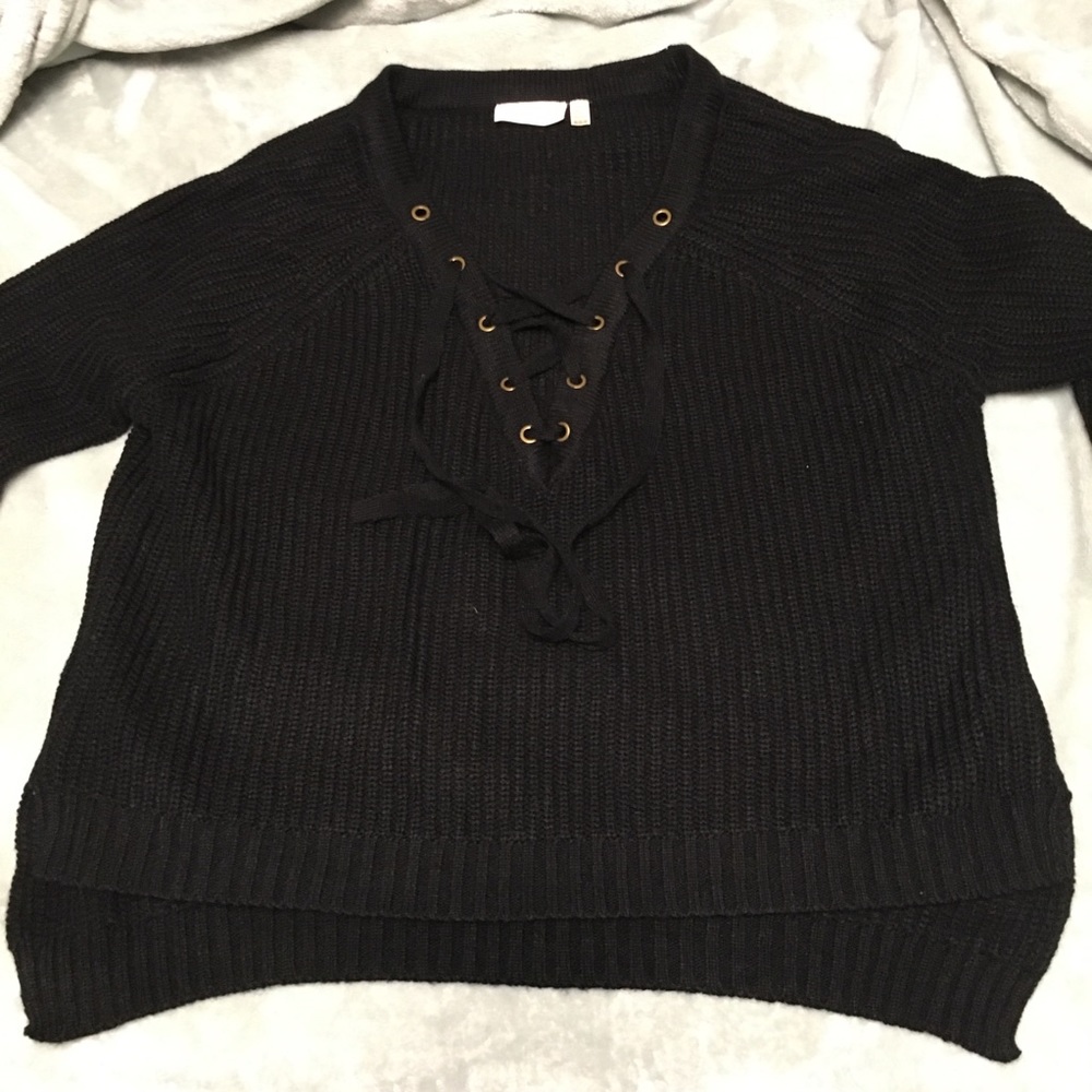 Size medium knit sweater
